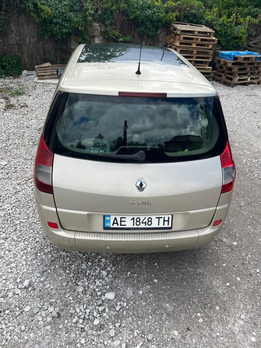 Продам RENAULT  scenik