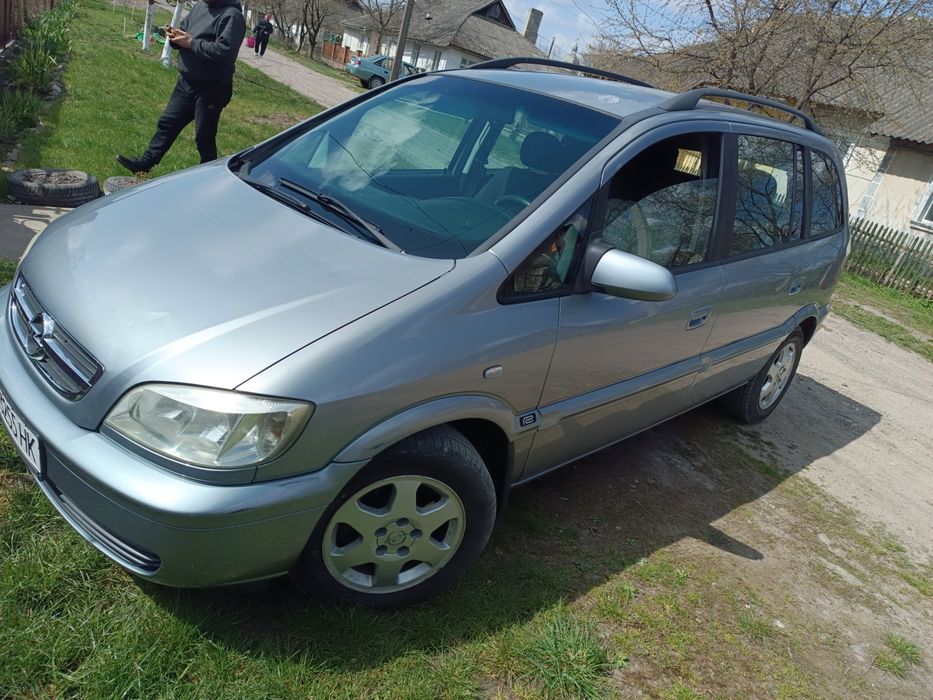 Opel Zafira А 2004 1.6 бензин