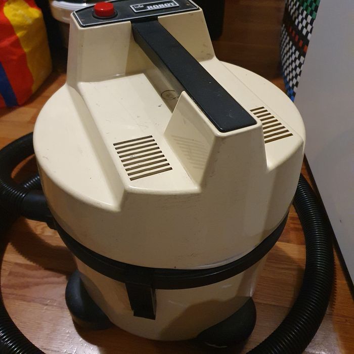 Aspirador Briel Robot