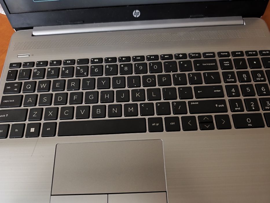 Laptop HP 250 GB