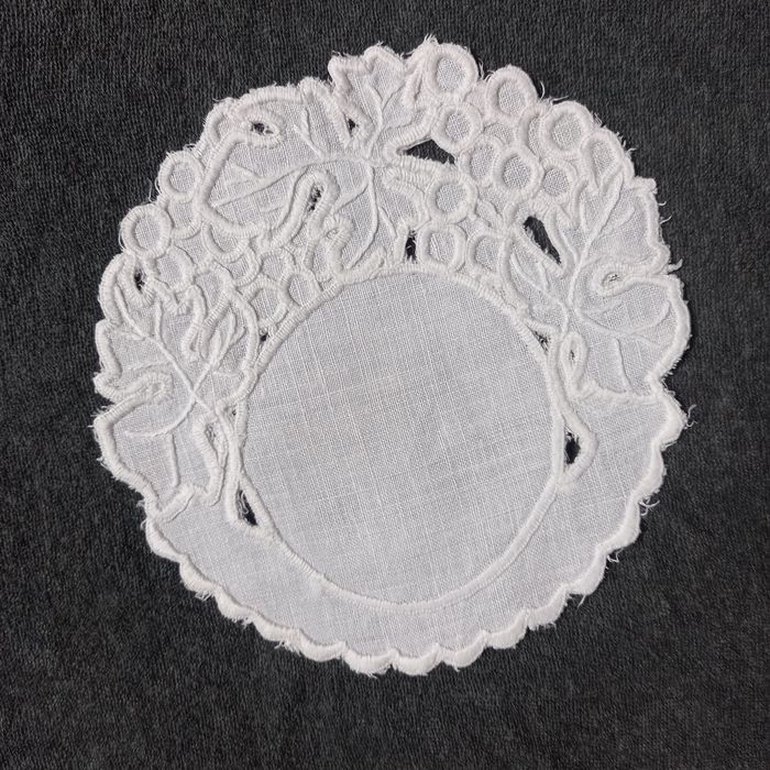 Serwetka haft richelieu