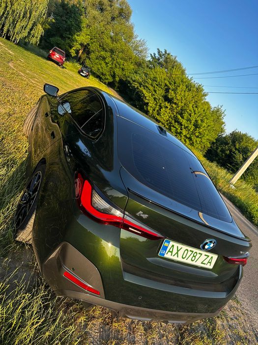 продам машину BMW I4