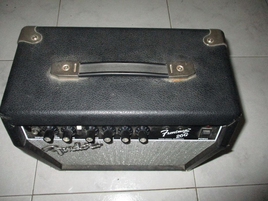 Amplificador Fender Frontman 20G