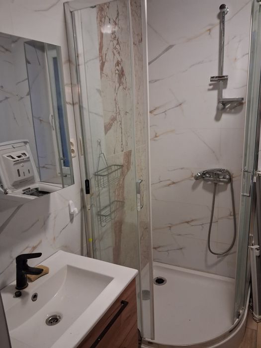 Wynajmę mieszkanie 65m2 piętro domu wolnostojacy