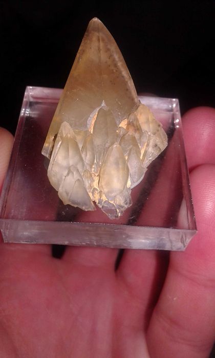 Cristal Calcite com inclusões