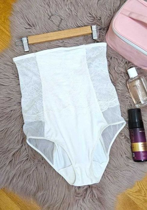 Корректирующие утягивающие высокие трусики Playtex, р. L/XL