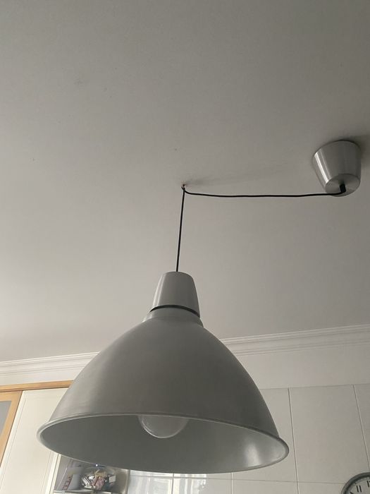 Candeeiro de metal suspenso IKEA