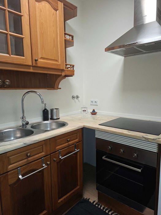 Alugo quarto mobililado