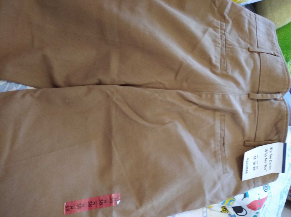 calças castanhas pull&bear