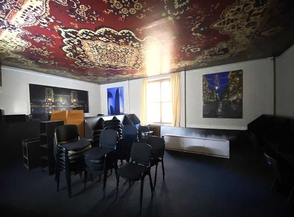 Продаж кафе біля міського озера