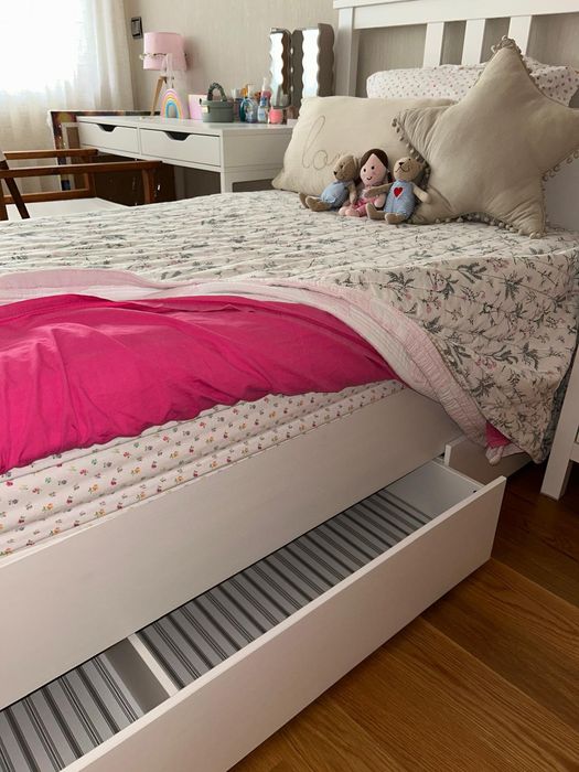 Cama de solteiro HEMNES