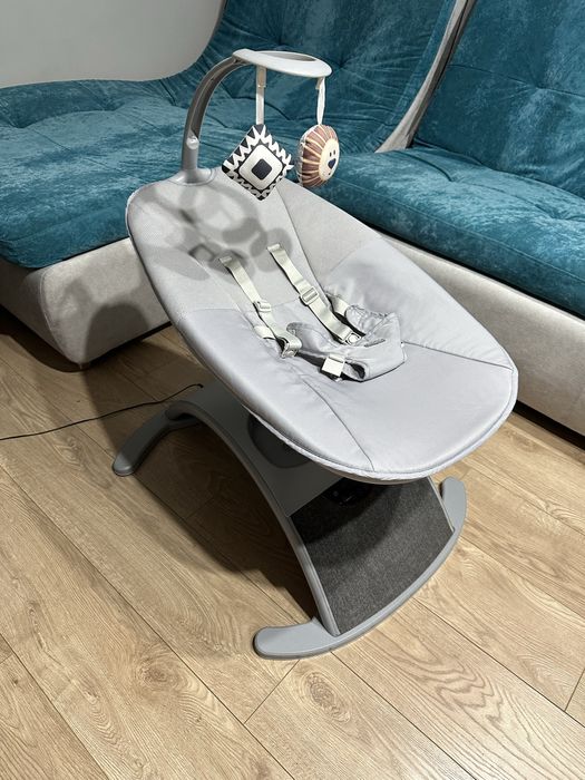 Продам заколисуючий центр Chicco Comfy Wave