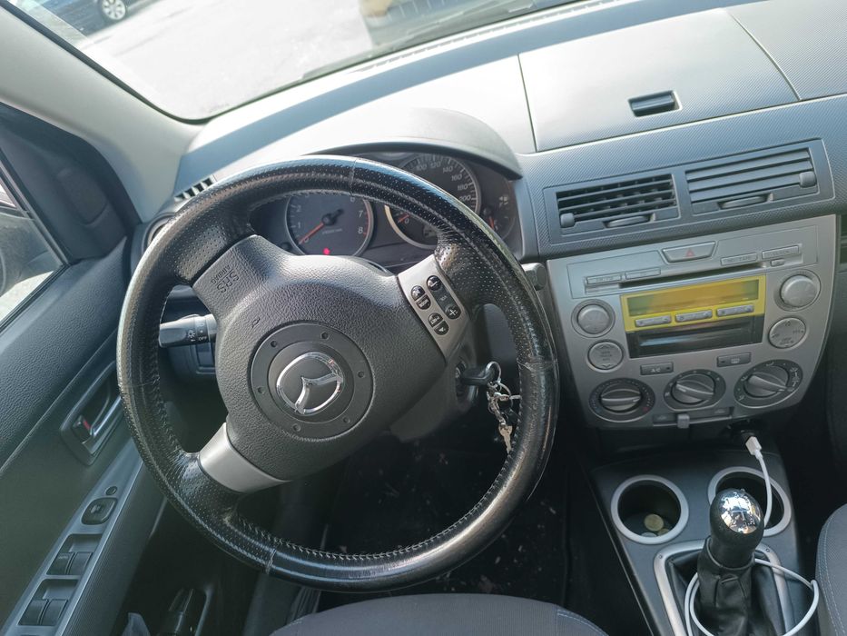 Mazda 2 1.25 Confort ar. Ano 2005. IUC e nspeção ok.