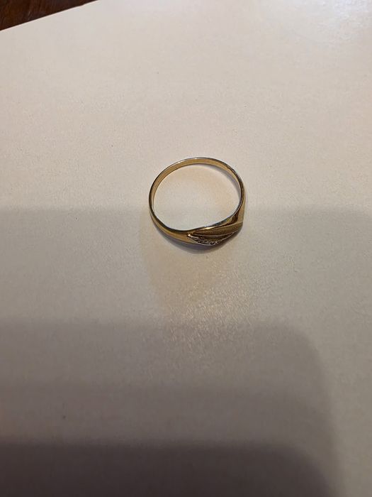 Złoty pierścionek zaręczynowy rozmiar 14