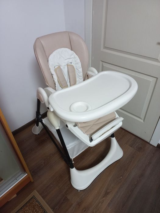 Дитяче годувальне крісло CARRELLO Stella