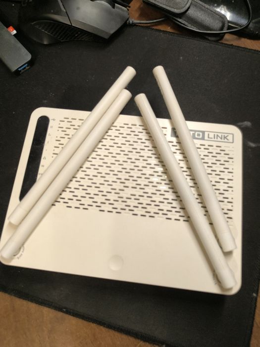 Продам роутер ТОТО LINK A3002RU