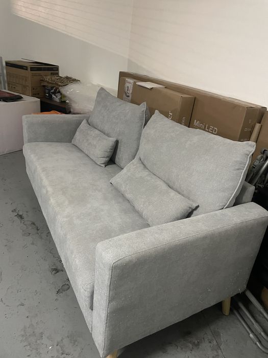 Sofa cinzento- kasa