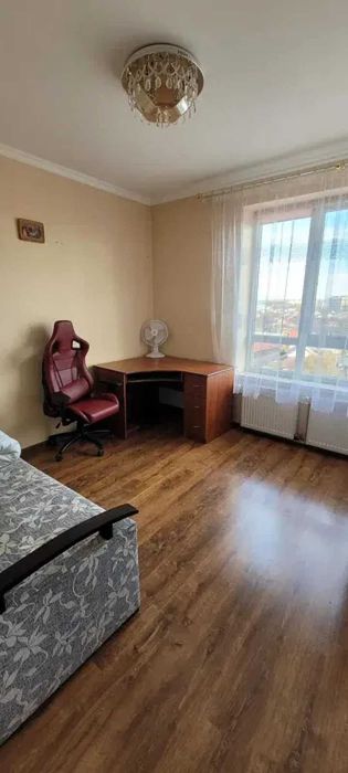 Продається 2 кім. квартира з ремонтом в ЖК "Калинова Слобода" район Озера