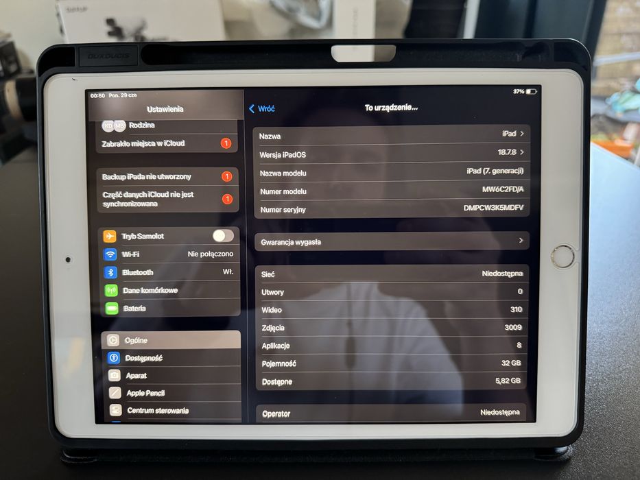 IPad 7gen 32gb bialy z etui