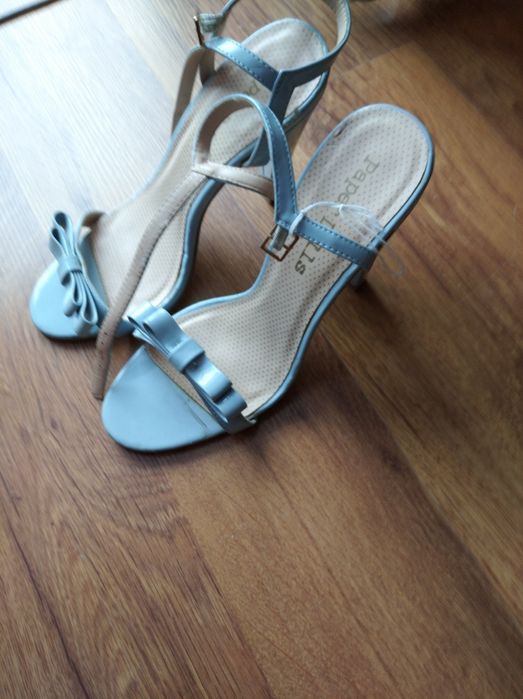 Sprzedam sandały damskie