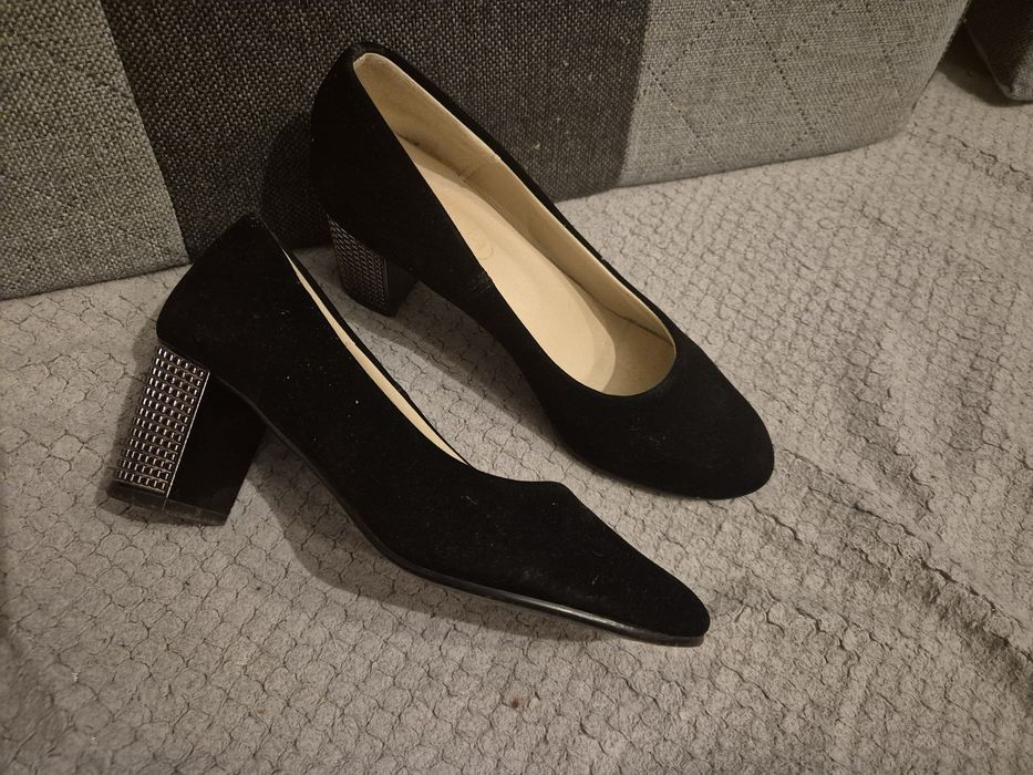 Czółenka słupek 36