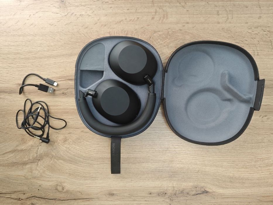 Наушники Sony wh-1000mx6 black в отличном состоянии.