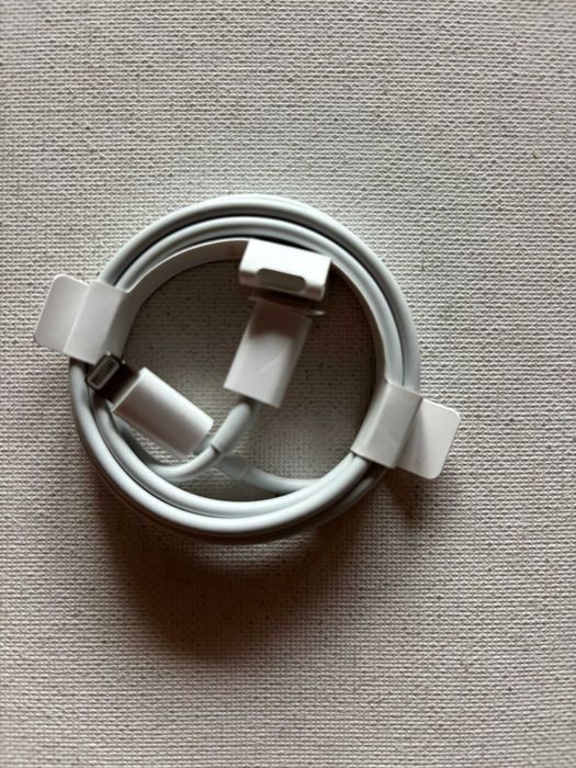 USB-C to Lightning Cable (1 m) – Original Apple64586286165891124