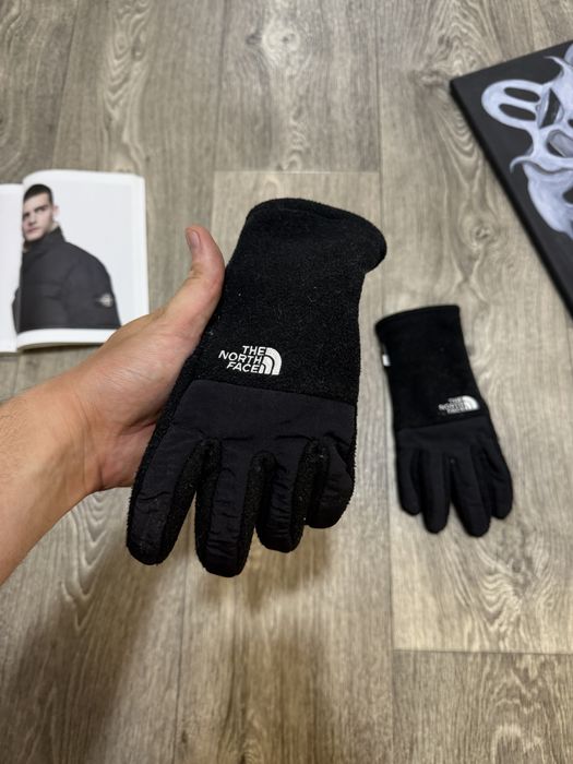 Перчатки the north face