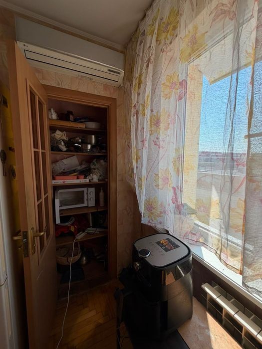Продаж 4-х кімнатної квартири