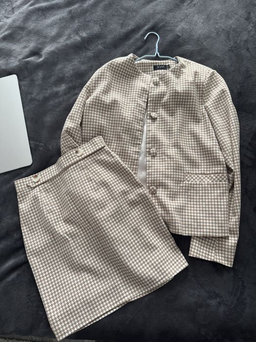 Костюм жіночий в дуже хорошому стані (хс-с)