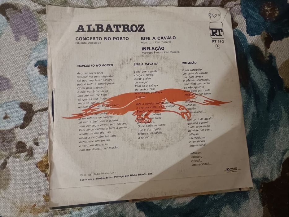 Quatro discos de vinil de música Portuguesa