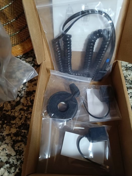 Auricular call center