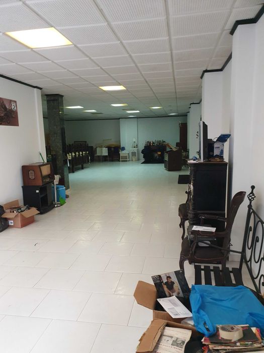 Loja para venda no centro da vila