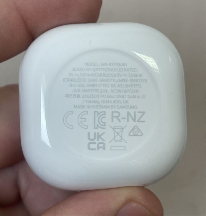 Кейс для наушников Samsung Galaxy Buds 2, SM-R177  б/у