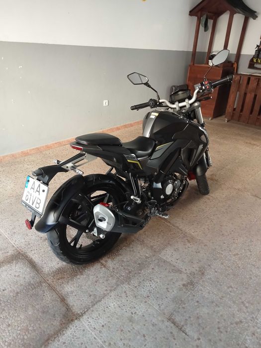 Moto 125c.c a venda bem estimada