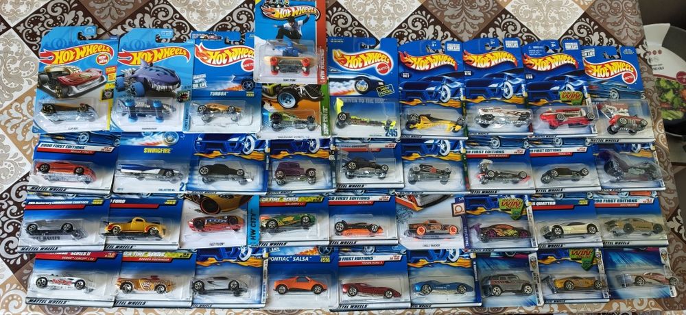 Hot wheels, Хотвилс, Хотвілс