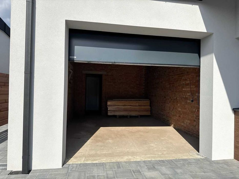 Продам вишуканий будинок із другим світлом! Гараж! 5 сотих землі 140м2