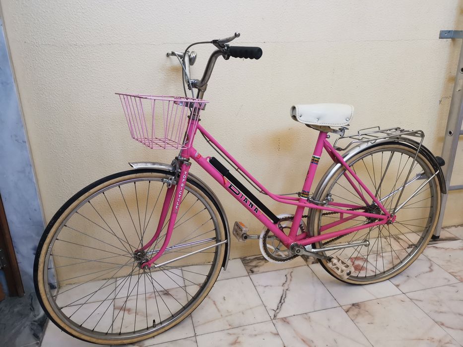 Bicicleta Clássica "Diana", estilo Pasteleira