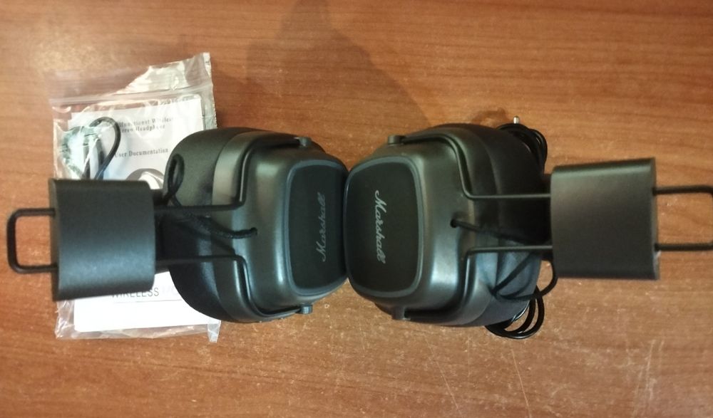 Headphones/ Fones - Marshall Major IV