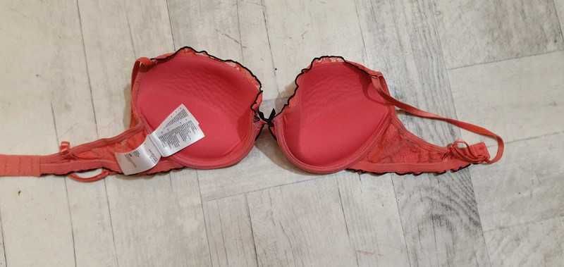 Uroczy biustonosz stanik z falbanką koronka 75C H&M push up