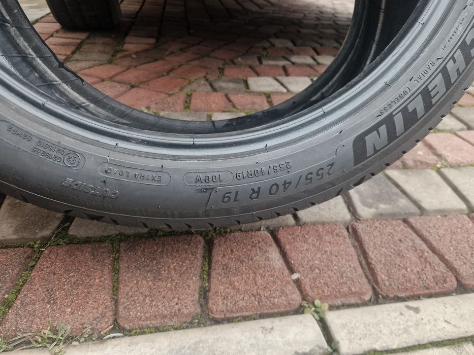 255 40 r19 michelin