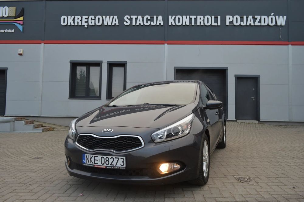 Kia Ceed Śliczny LIFT  Benzyna z Niemiec Zarejstrowany
