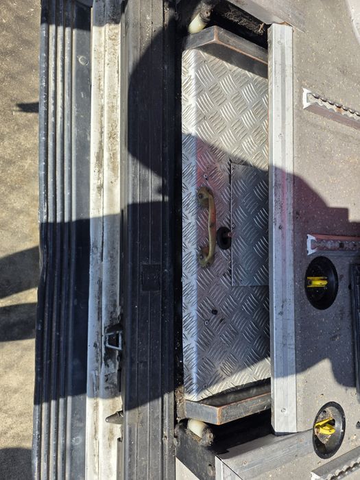 Plataforma elevatória para mobilidade reduzida