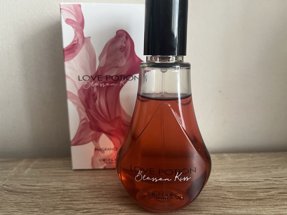 Oriflame love potion blossom kiss 75 ml