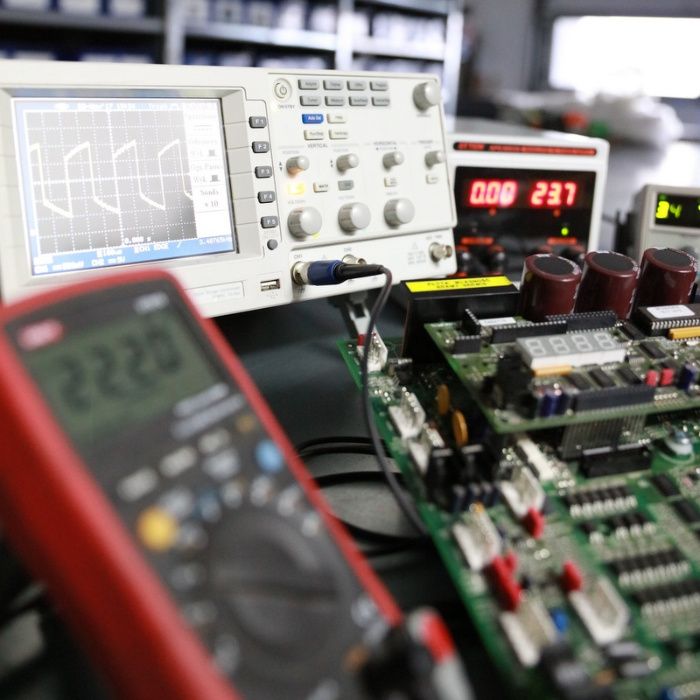 Naprawa sterowników bram szybkobieżnych 752, F519, F915 BK 150 FUE H