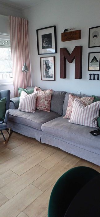 Sofá 4 lugares ,Bom estado