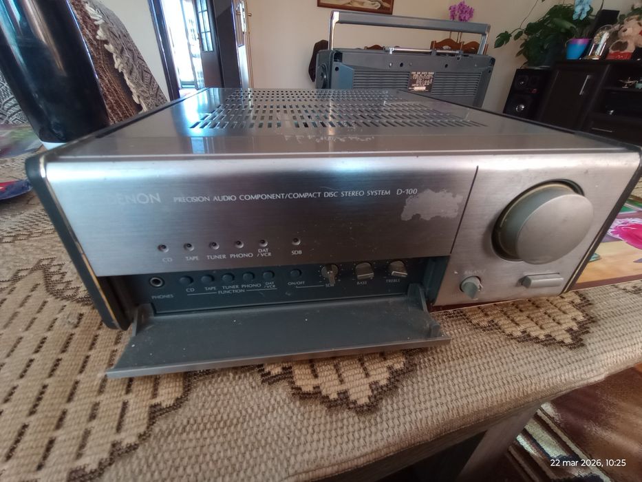 Komponent- wzmacniacz systemu Denon D 100