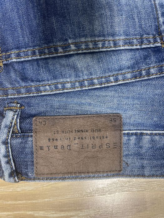 Krotkie spodnie jeansowe Esprit
