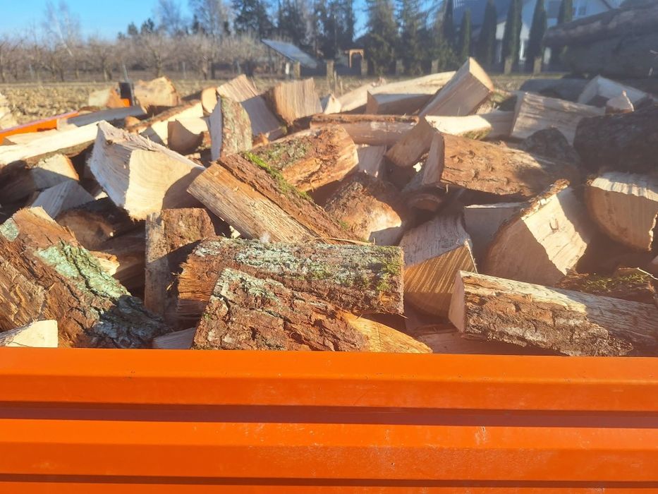 Drewno kominkowe i opałowe – Dostawa Bus/Tir - Paleta/Luz