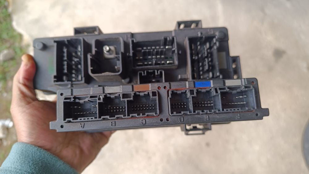 Caixa de fusível eletrônica do Dodge Caliber, jeep Patrol, jeep Compas